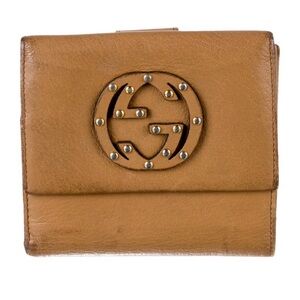 Gucci tan wallet
